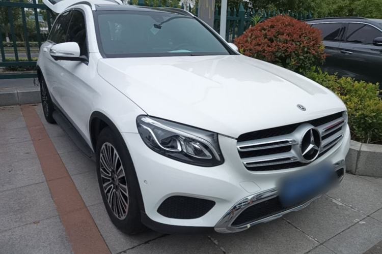 Used Mercedes-Benz GLC 2018 Facelift GLC 200 4MATIC Front Right 45 Deg