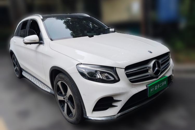 Used Mercedes-Benz GLC 2018 Facelift GLC 260 4MATIC Luxury Edition Front Right 45 Deg