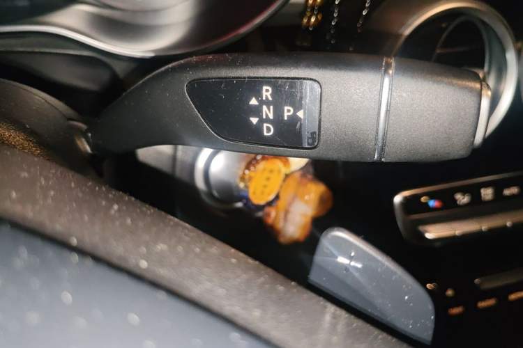 Used Mercedes-Benz GLC 2018 Facelift GLC 200 4MATIC Gear Lever