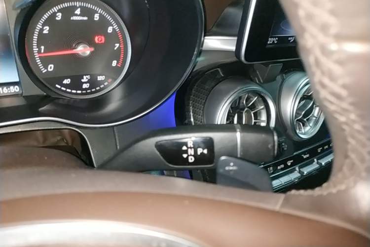 Used Mercedes-Benz GLC 2018 GLC 200 4MATIC Gear Lever