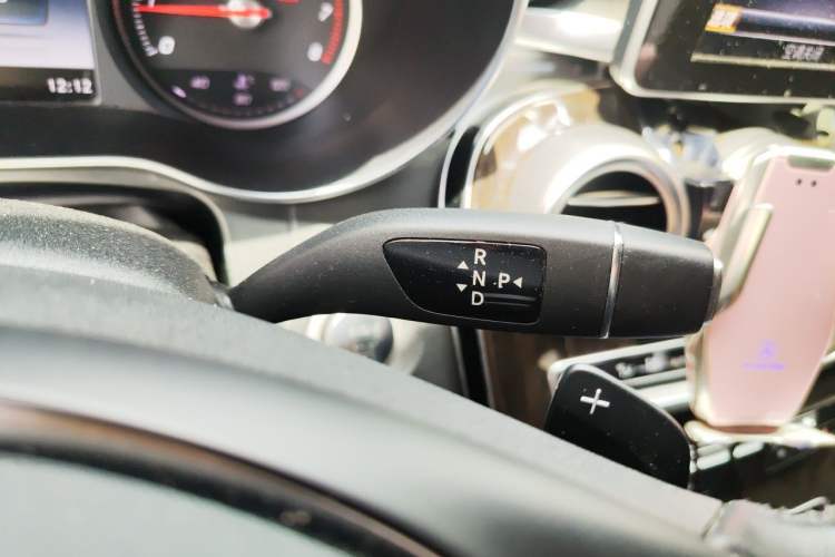 Used Mercedes-Benz GLC 2018 GLC 260 4MATIC Dynamic Edition Gear Lever