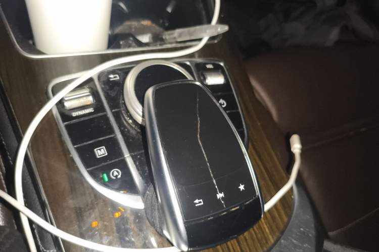 Used Mercedes-Benz GLC 2018 GLC 260 4MATIC Luxury Model Gear Lever