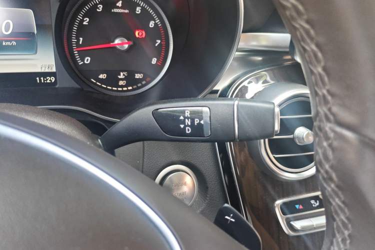 Used Mercedes-Benz GLC 2018 GLC 260 4MATIC Dynamic Edition Gear Lever