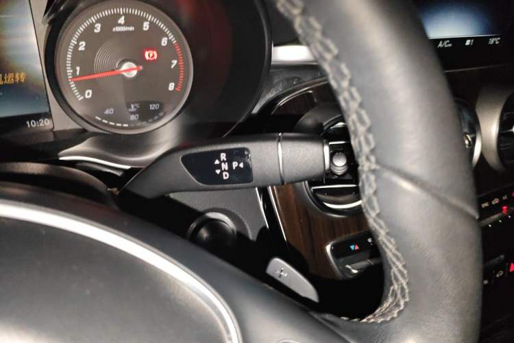 Used Mercedes-Benz GLC 2018 GLC 260 4MATIC Luxury Model Gear Lever
