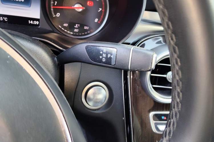 Used Mercedes-Benz GLC 2018 Facelifted GLC 260 4MATIC Dynamic Edition Gear Lever