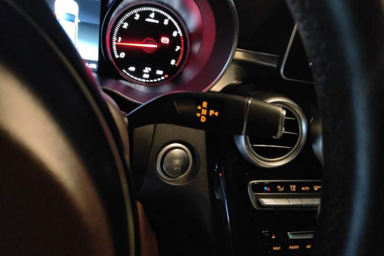 Used Mercedes-Benz GLC 2018 GLC 200 4MATIC Gear Lever