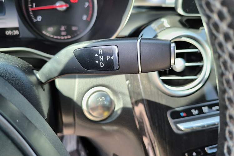 Used Mercedes-Benz GLC 2018 Facelifted GLC 260 4MATIC Dynamic Edition Gear Lever