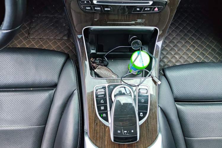 Used Mercedes-Benz GLC 2018 GLC 260 4MATIC Dynamic Edition Gear Lever