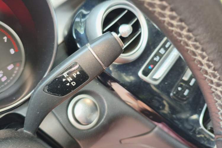 Used Mercedes-Benz GLC 2018 Facelift GLC 200 4MATIC Gear Lever
