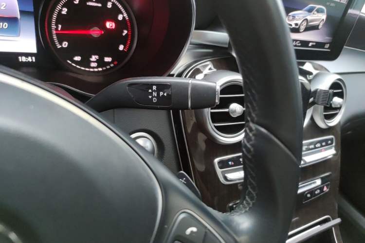 Used Mercedes-Benz GLC 2018 GLC 260 4MATIC Luxury Model Gear Lever