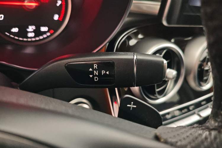 Used Mercedes-Benz GLC 2018 GLC 200 4MATIC Gear Lever