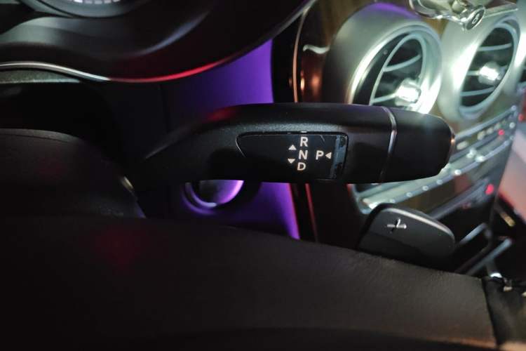 Used Mercedes-Benz GLC 2018 Facelifted GLC 260 4MATIC Dynamic Edition Gear Lever
