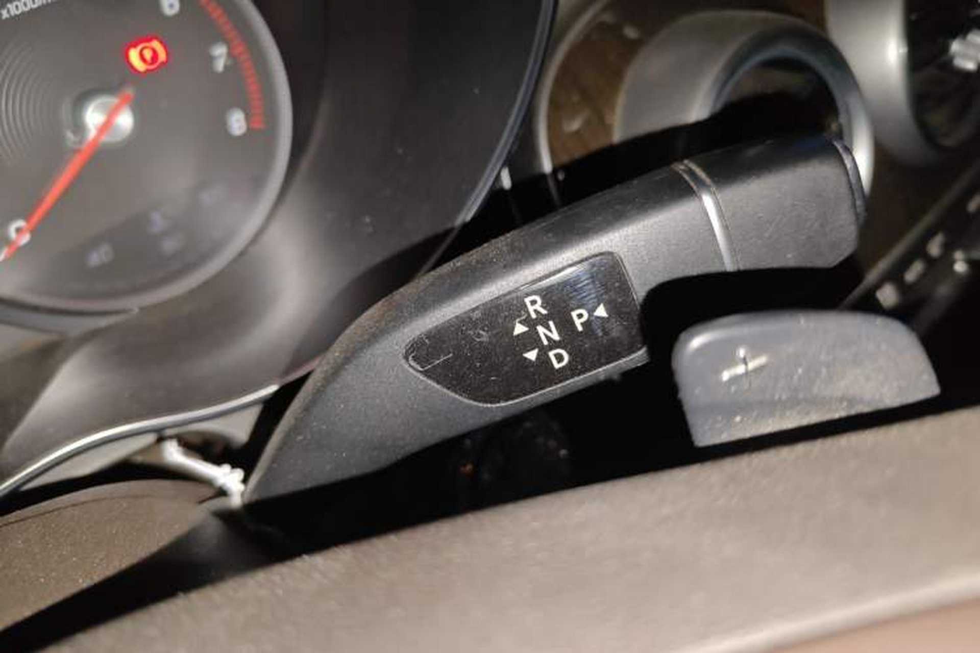 Used Mercedes-Benz GLC 2018 GLC 260 4MATIC Luxury Model Gear Lever