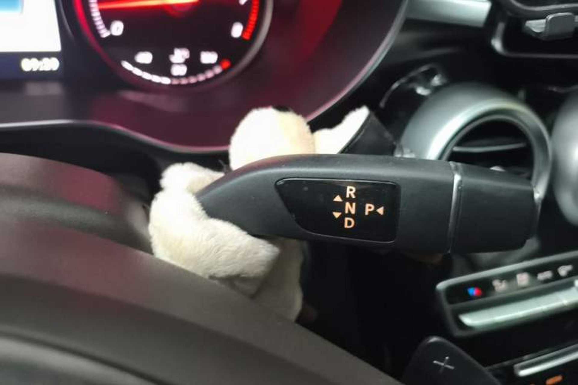 Used Mercedes-Benz GLC 2018 Facelift GLC 200 4MATIC Gear Lever