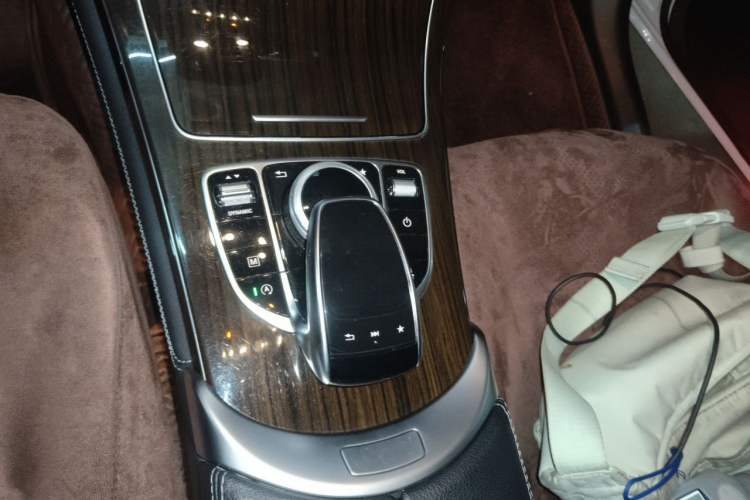 Used Mercedes-Benz GLC 2018 GLC 260 4MATIC Luxury Model Gear Lever