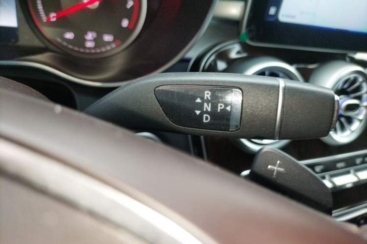 Used Mercedes-Benz GLC 2018 Facelifted GLC 260 4MATIC Dynamic Edition Gear Lever