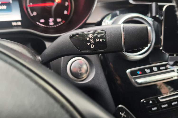 Used Mercedes-Benz GLC 2018 Facelift GLC 200 4MATIC Gear Lever