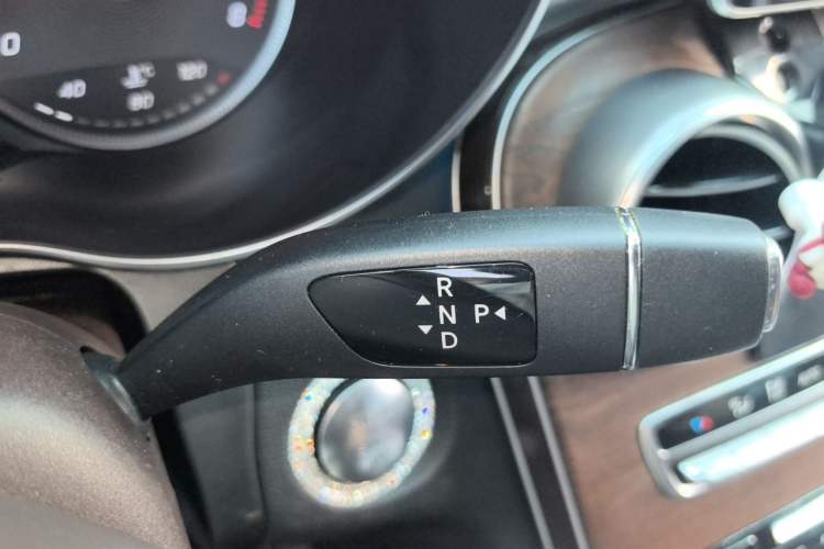 Used Mercedes-Benz GLC 2018 GLC 300 4MATIC Sport Edition Gear Lever