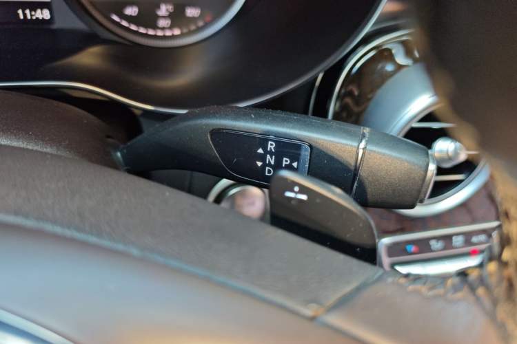 Used Mercedes-Benz GLC 2018 GLC 260 4MATIC Luxury Model Gear Lever