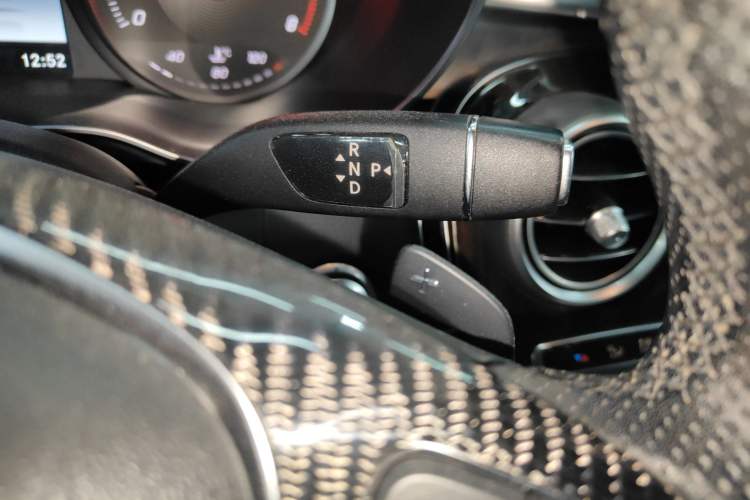 Used Mercedes-Benz GLC 2018 GLC 260 4MATIC Luxury Model Gear Lever
