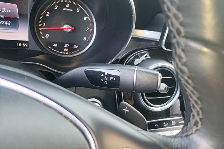 Used Mercedes-Benz GLC 2018 GLC 260 4MATIC Luxury Model Gear Lever