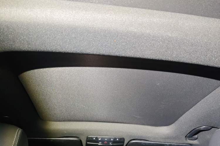 Used Mercedes-Benz GLC 2018 Facelift GLC 200 4MATIC Headliner