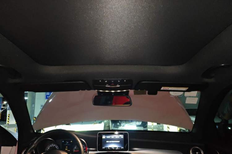 Used Mercedes-Benz GLC 2018 GLC 260 4MATIC Luxury Model Headliner