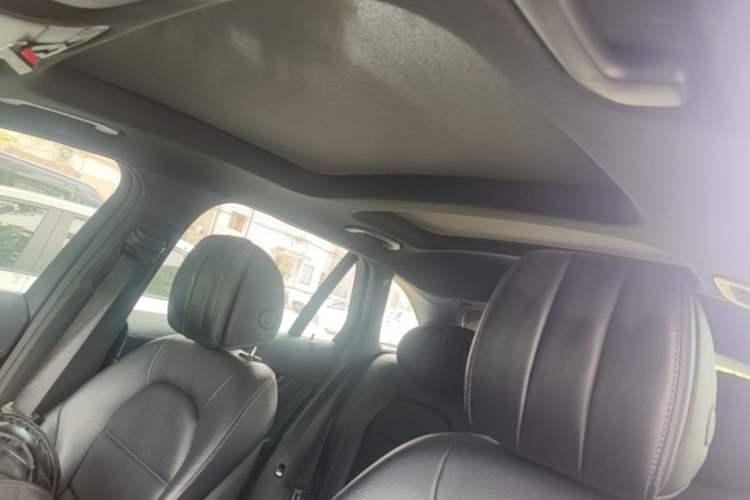 Used Mercedes-Benz GLC 2018 Facelift GLC 260 4MATIC Luxury Edition Headliner