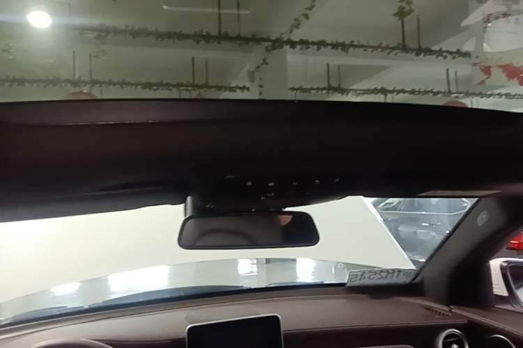 Used Mercedes-Benz GLC 2018 Facelift GLC 260 4MATIC Luxury Edition Headliner
