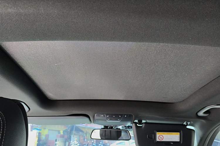 Used Mercedes-Benz GLC 2018 Facelifted GLC 260 4MATIC Dynamic Edition Headliner