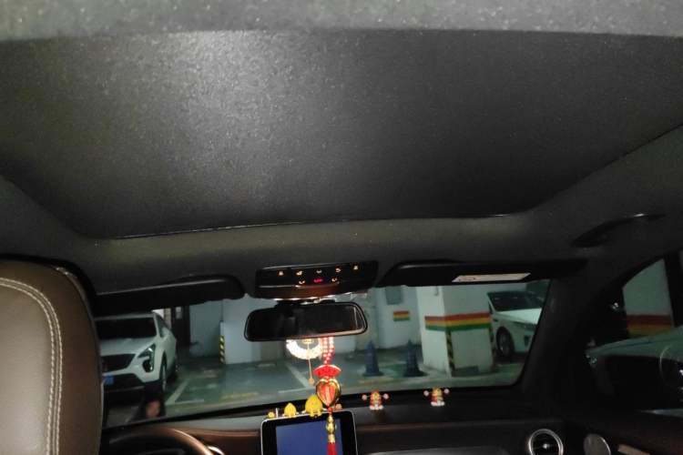 Used Mercedes-Benz GLC 2018 Facelifted GLC 260 4MATIC Dynamic Edition Headliner
