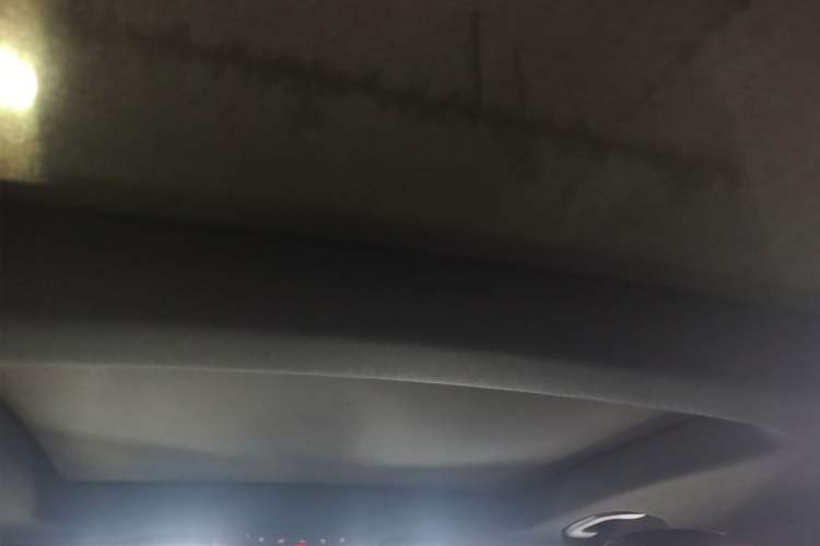 Used Mercedes-Benz GLC 2018 Facelift GLC 260 4MATIC Luxury Edition Headliner
