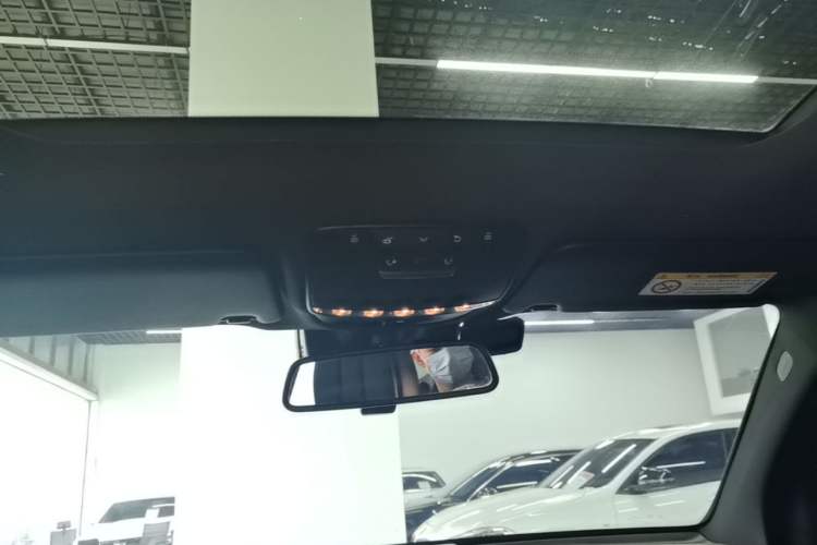 Used Mercedes-Benz GLC 2018 GLC 260 4MATIC Luxury Model Headliner