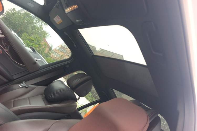 Used Mercedes-Benz GLC 2018 Facelift GLC 260 4MATIC Luxury Edition Headliner