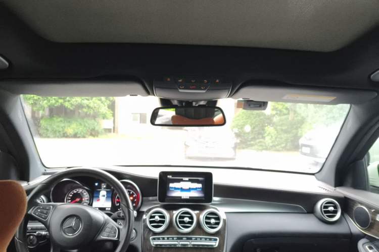 Used Mercedes-Benz GLC 2018 GLC 260 4MATIC Luxury Model Headliner