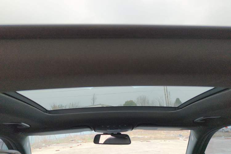 Used Mercedes-Benz GLC 2018 Facelifted GLC 260 4MATIC Dynamic Edition Headliner