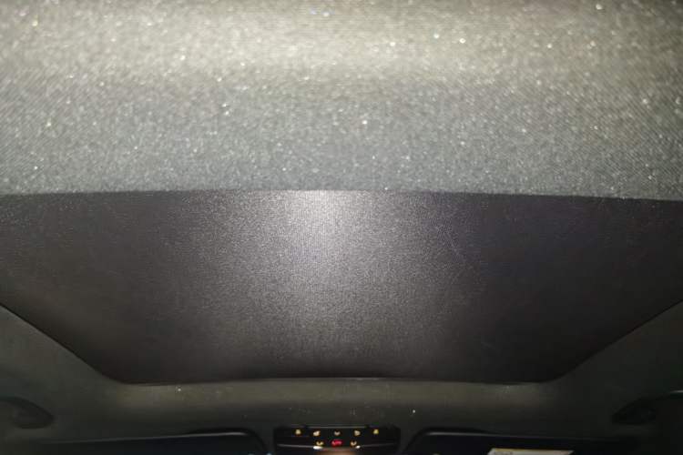 Used Mercedes-Benz GLC 2018 Refreshed GLC 300 4MATIC Dynamic Edition Headliner