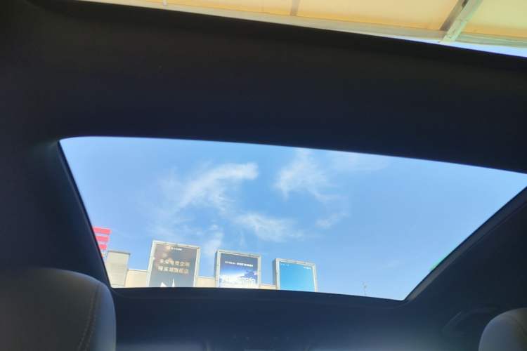 Used Mercedes-Benz GLC 2018 Facelift GLC 200 4MATIC Headliner