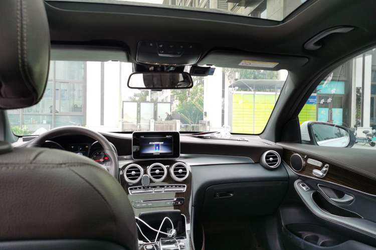 Used Mercedes-Benz GLC 2018 GLC 260 4MATIC Luxury Model Headliner