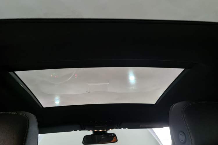 Used Mercedes-Benz GLC 2018 GLC 260 4MATIC Dynamic Edition Headliner
