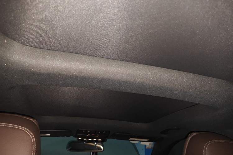Used Mercedes-Benz GLC 2018 Facelifted GLC 260 4MATIC Dynamic Edition Headliner