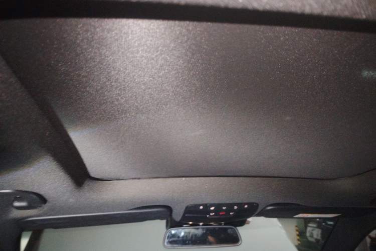 Used Mercedes-Benz GLC 2018 GLC 260 4MATIC Luxury Model Headliner