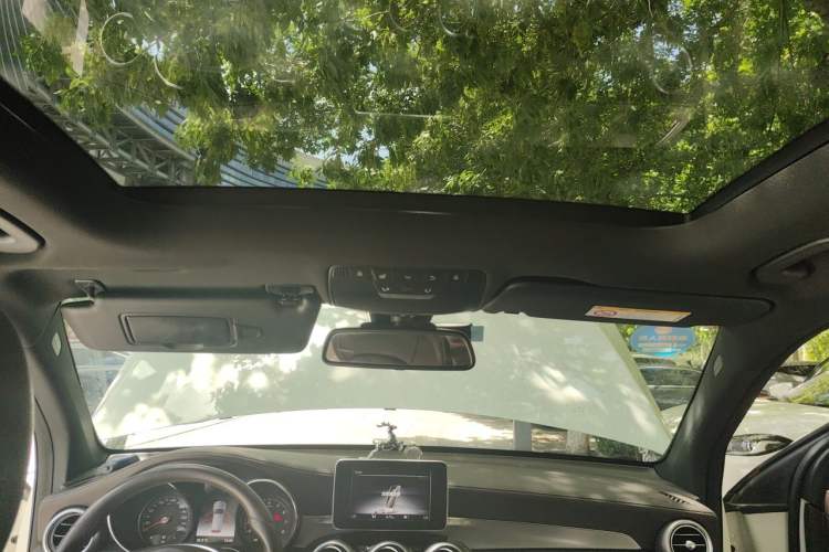 Used Mercedes-Benz GLC 2018 Facelift GLC 200 4MATIC Headliner