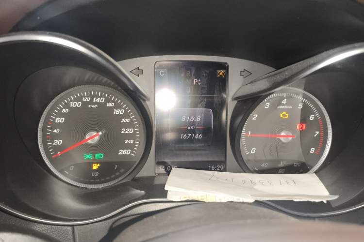 Used Mercedes-Benz GLC 2018 GLC 260 4MATIC Luxury Model Instrument Cluster