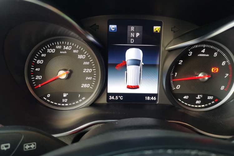 Used Mercedes-Benz GLC 2018 Facelift GLC 260 4MATIC Luxury Edition Instrument Cluster