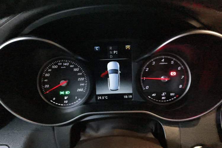 Used Mercedes-Benz GLC 2018 Facelifted GLC 260 4MATIC Dynamic Edition Instrument Cluster