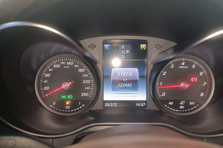 Used Mercedes-Benz GLC 2018 Facelift GLC 260 4MATIC Luxury Edition Instrument Cluster