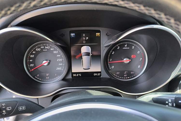 Used Mercedes-Benz GLC 2018 Facelifted GLC 260 4MATIC Dynamic Edition Instrument Cluster