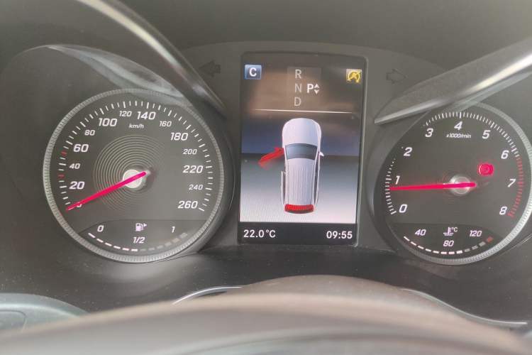 Used Mercedes-Benz GLC 2018 Facelift GLC 260 4MATIC Luxury Edition Instrument Cluster