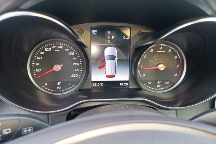Used Mercedes-Benz GLC 2018 GLC 260 4MATIC Dynamic Edition Instrument Cluster